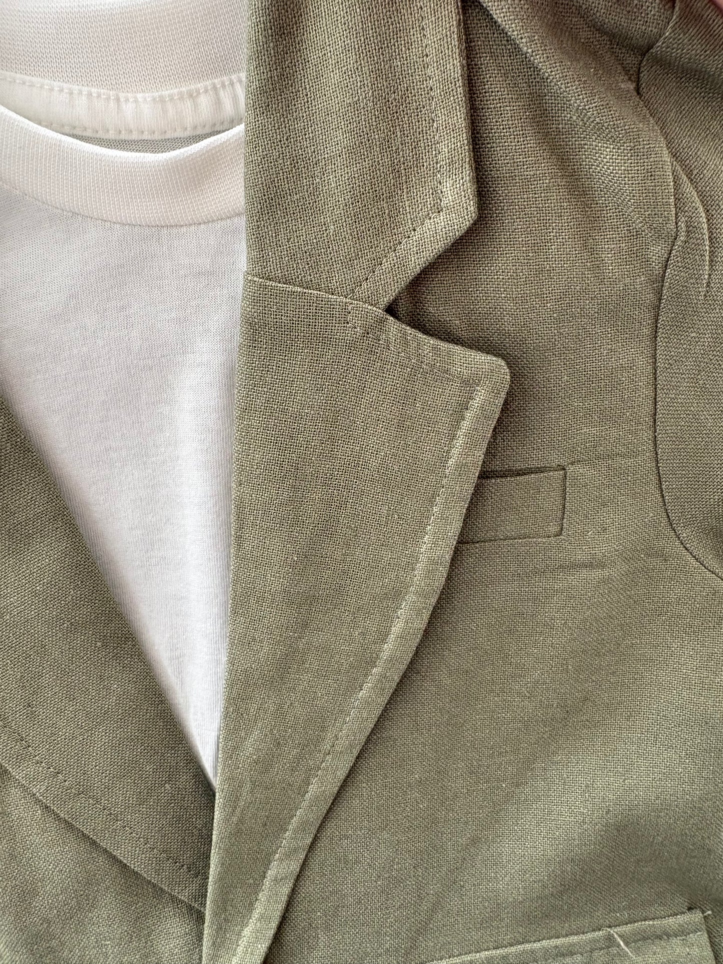 Linen suit with white t-shirt